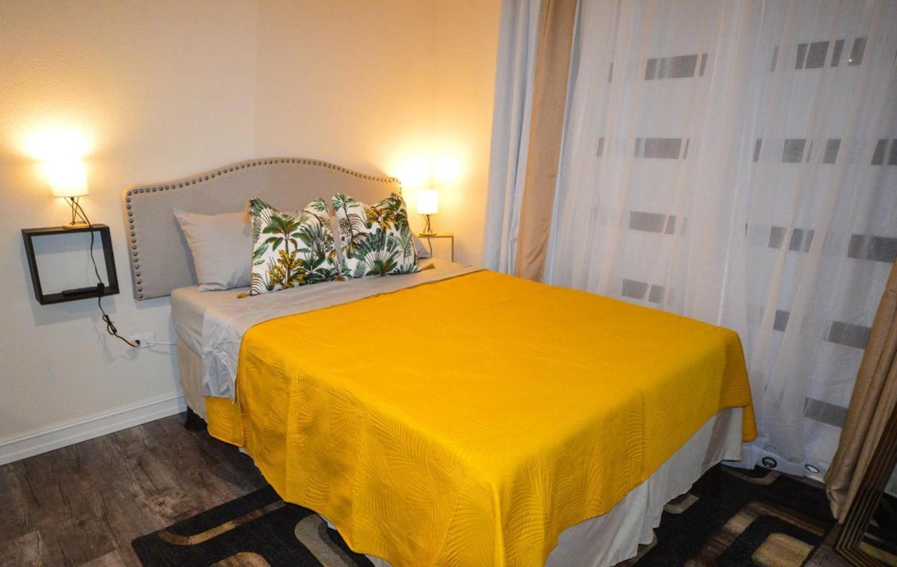 Dorvic Cottage Bridgetown Bagian luar foto